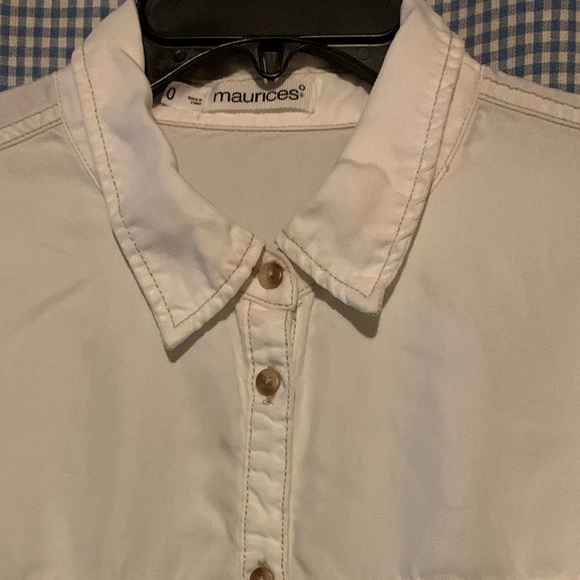 Maurices Button Down Shirt    Size 0 - Picture 5 of 8